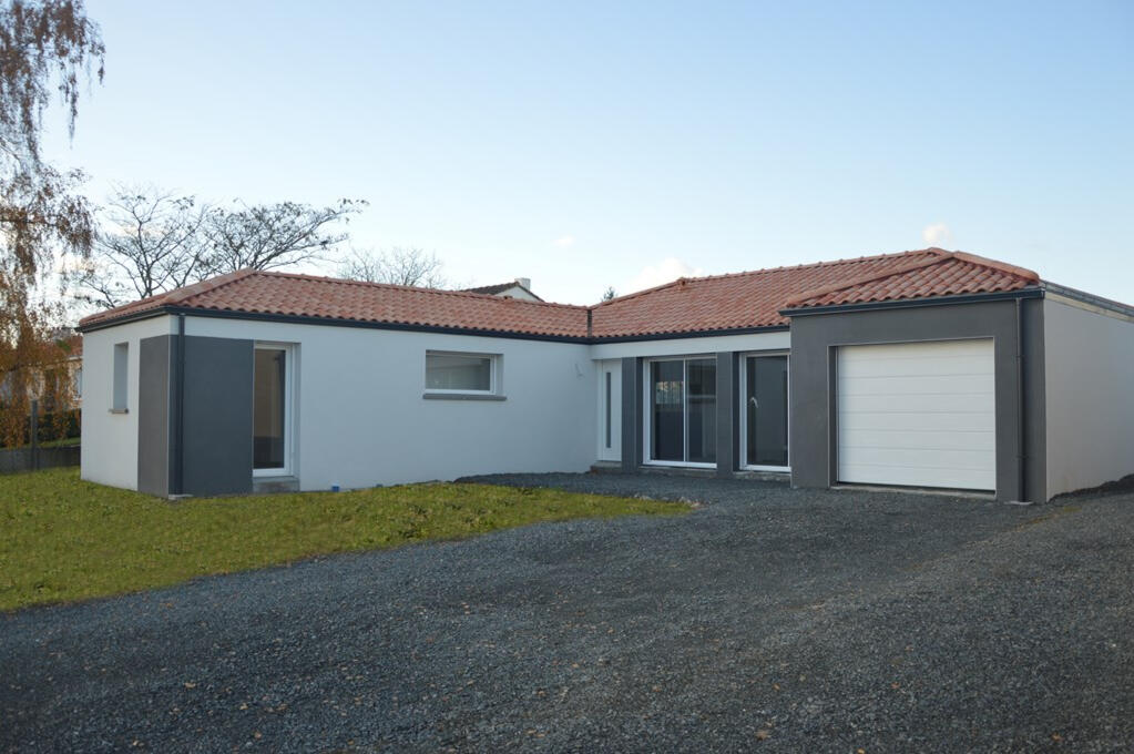 Maison étage toit plat